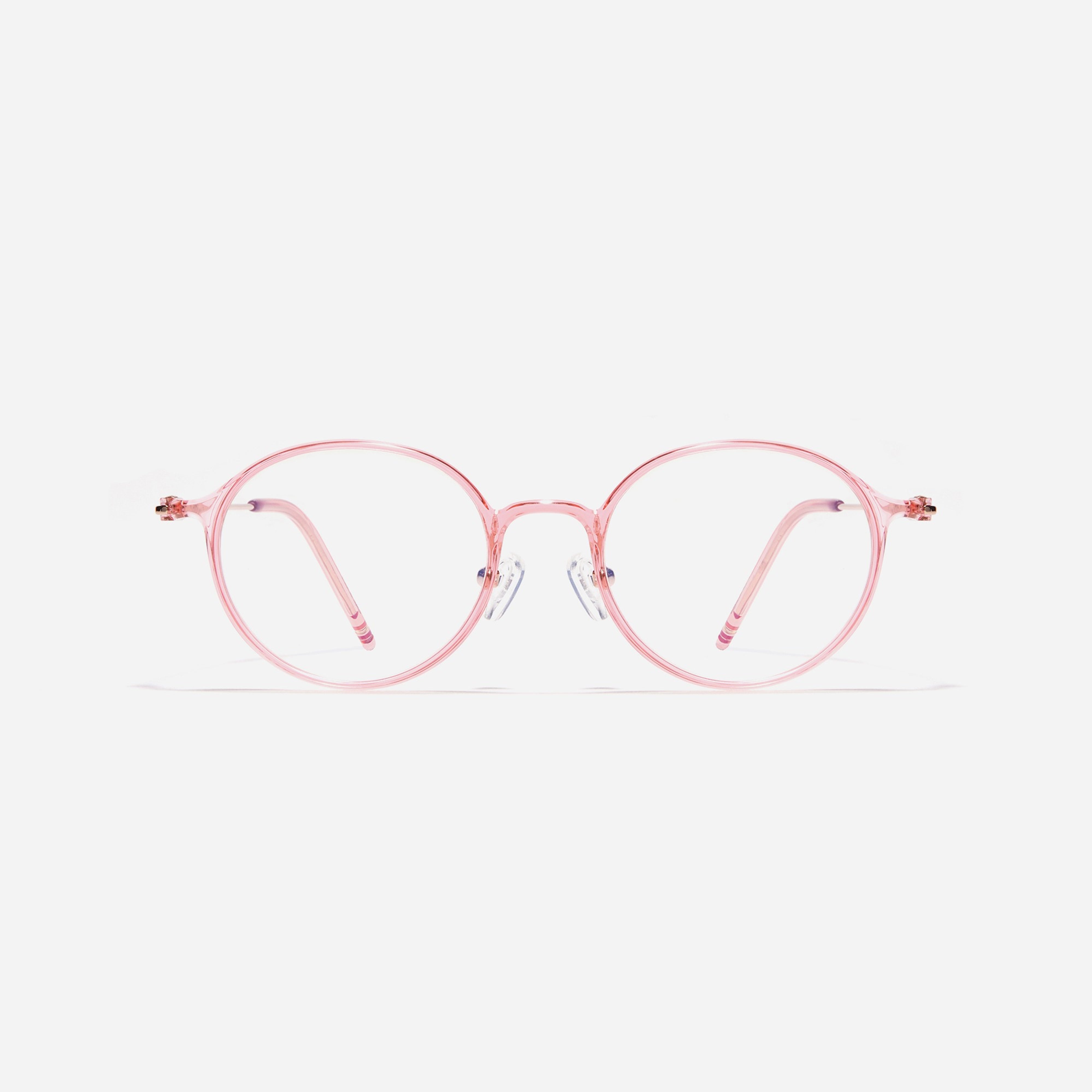 Junior Air R are newly introduced, ultra-lightweight, round junior eyeglasses by CARIN. Crafted from eco-friendly hypoallergenic materials sourced from the French company ARKEMA, these glasses offer robust durability that resists breakage. Incorporated with CARIN's patented anti-loosening hinge technology, these eyeglasses ensure a consistently comfortable fit.