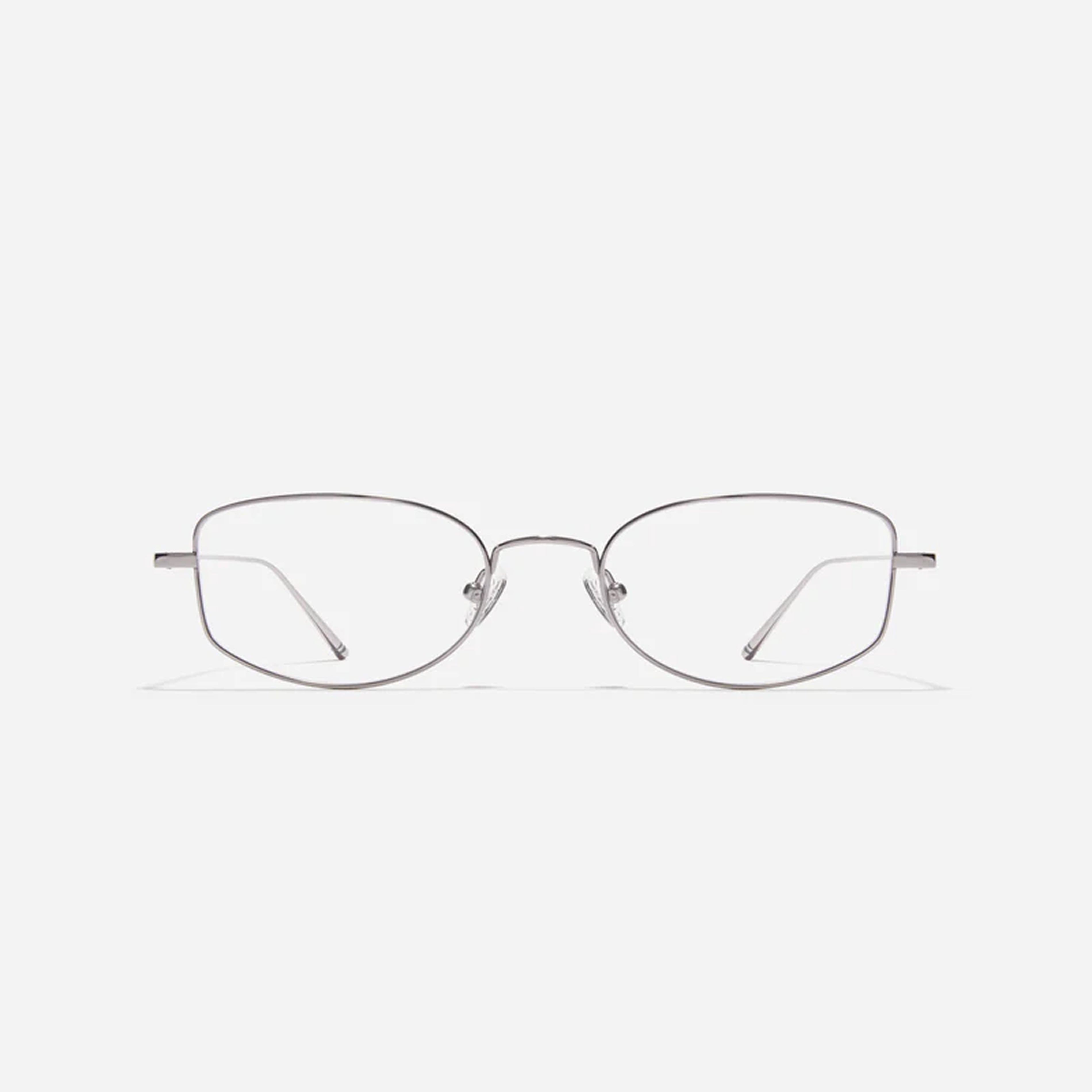 Vivi S is a square-shaped metal eyewear design. Crafted entirely from titanium for both the frame and temples, this pure titanium model offers an exceptionally lightweight and comfortable fit. Featuring a cat-eye silhouette with a narrow rim design, it creates a unique and sophisticated mood.