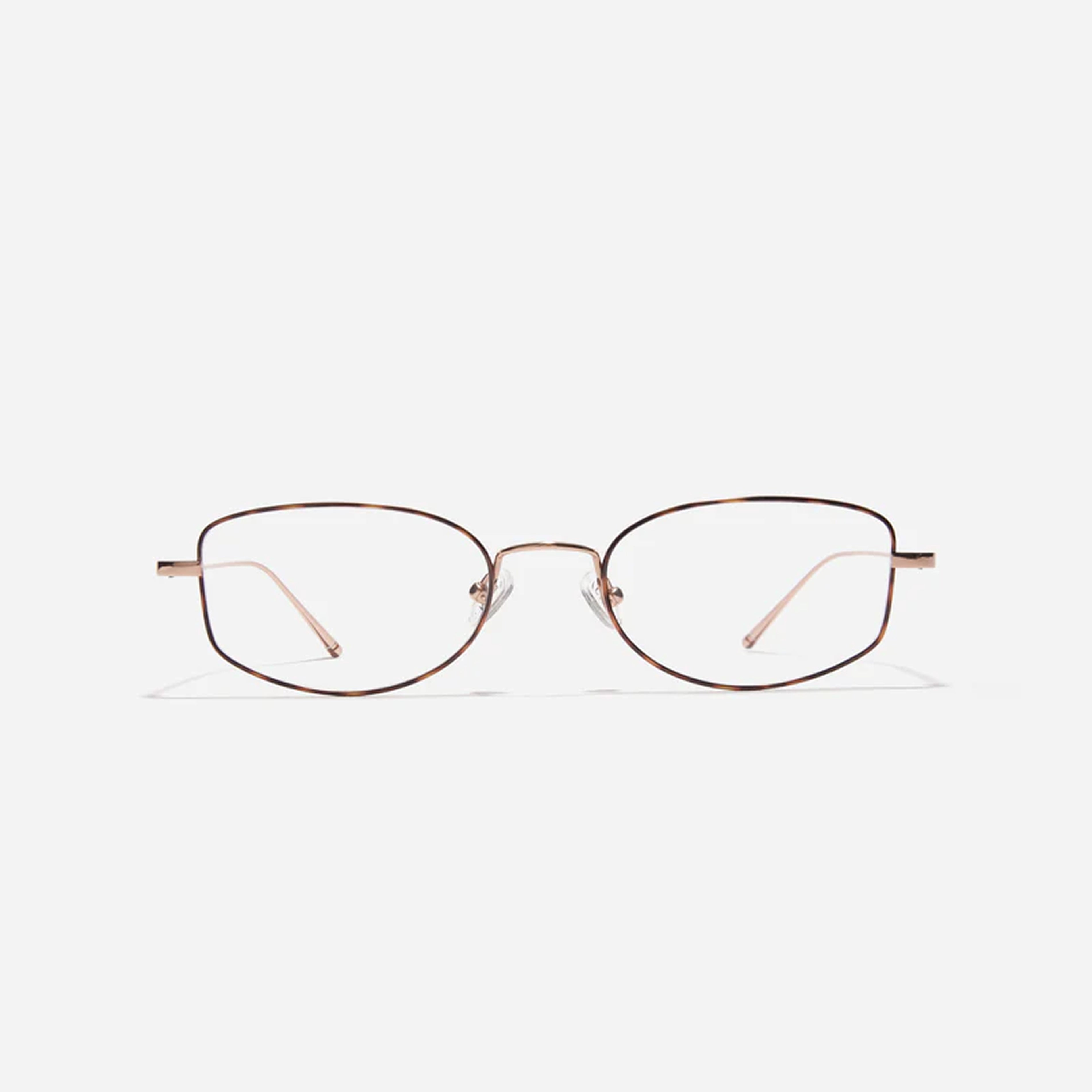 Vivi S is a square-shaped metal eyewear design. Crafted entirely from titanium for both the frame and temples, this pure titanium model offers an exceptionally lightweight and comfortable fit. Featuring a cat-eye silhouette with a narrow rim design, it creates a unique and sophisticated mood.