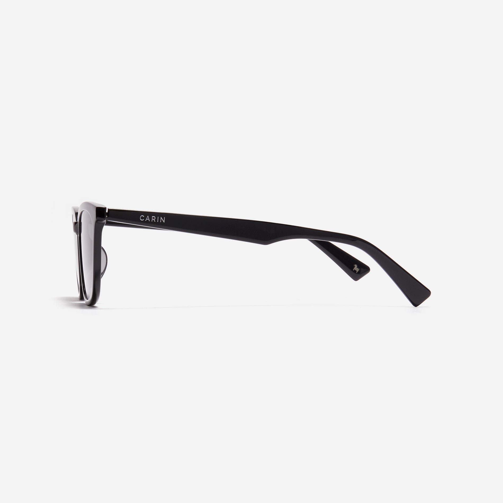 The latest addition to our bestselling CARIN KRISTEN line, boasting an oversized frame for added style. While retaining the fashionable narrow rim design, they have been enhanced to accommodate wider eye widths as well as feature longer temples. Discover the new oversized CARIN KRISTEN S, now available in a wider range of sizes for your perfect fit.