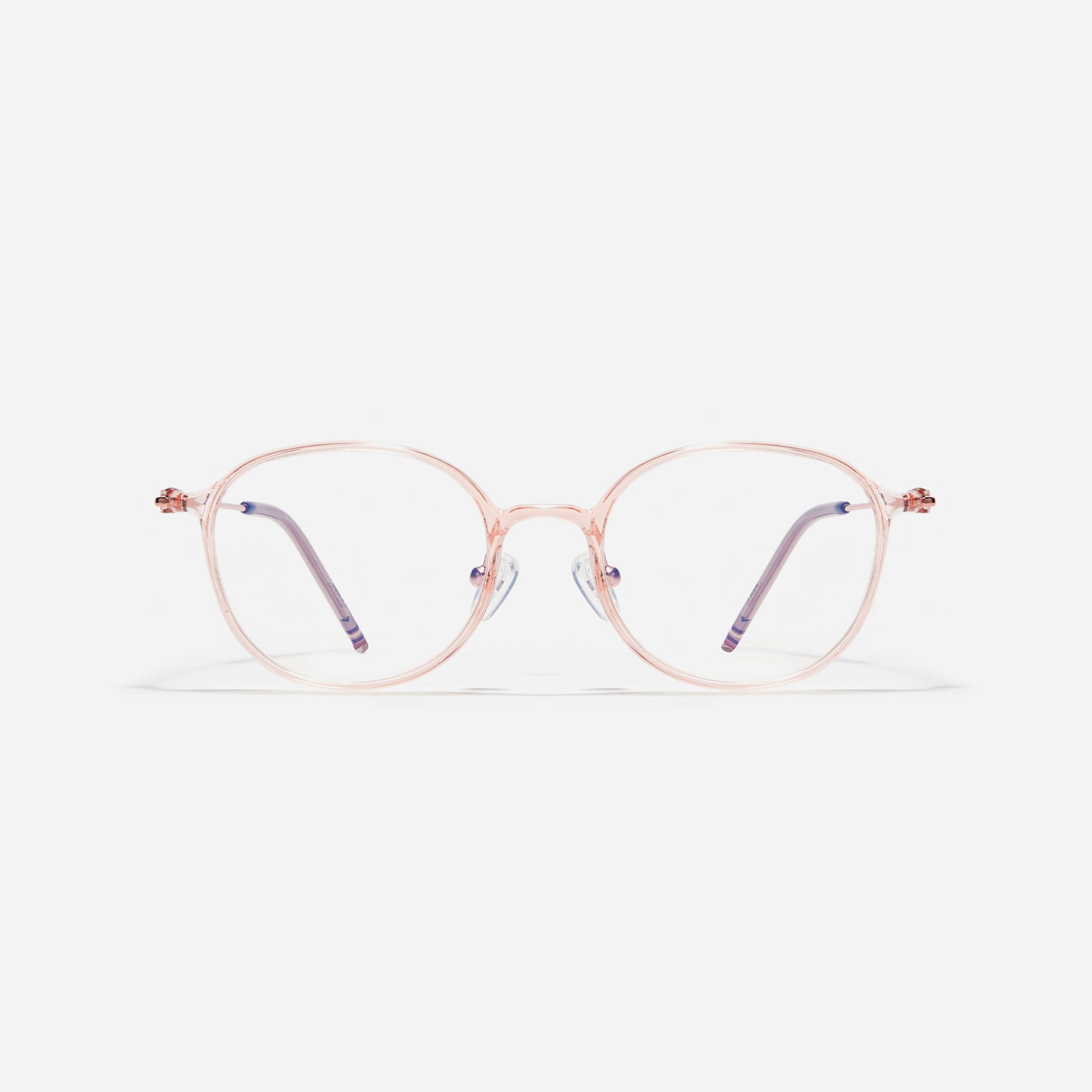 Junior Air S are newly introduced, ultra-lightweight, square junior eyeglasses by CARIN. Crafted from eco-friendly hypoallergenic materials sourced from the French company ARKEMA, these glasses offer robust durability that resists breakage. Incorporated with CARIN's patented anti-loosening hinge technology, these eyeglasses ensure a consistently comfortable fit.