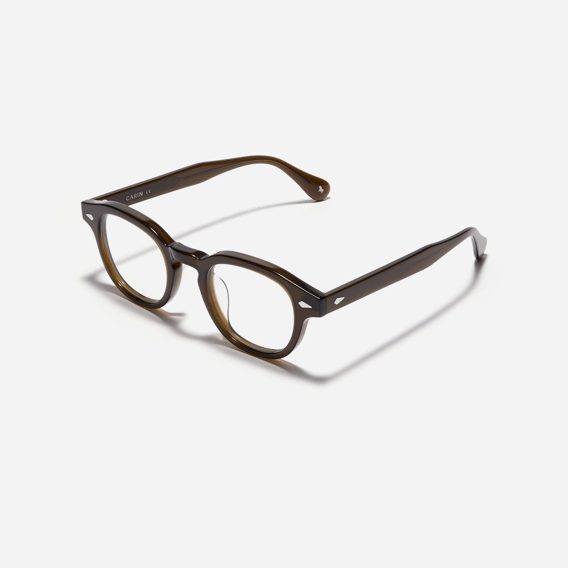 Round-shaped horn-rimmed eyeglasses featuring a sturdy and lightweight frame. Rena design incorporates dual lining on the tips to prevent slipping and ensure a consistently comfortable wearing experience.
