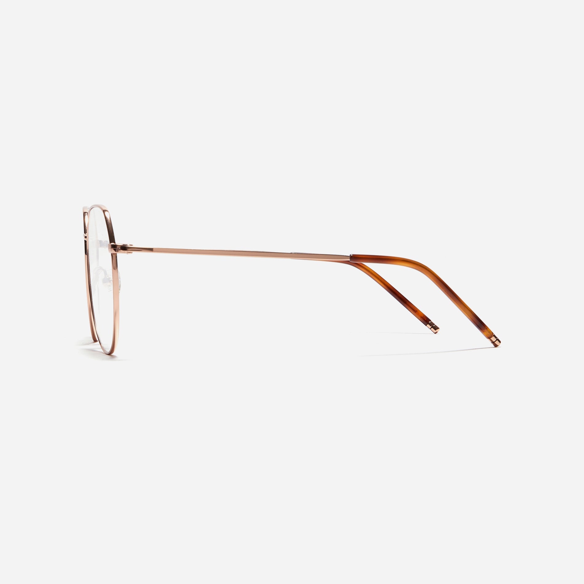 Boeing-style oversized eyeglasses crafted entirely from titanium for a lighter and more comfortable fit. With classic color options and frame design, these eyeglasses offer a retro style that effortlessly complements one's look.
