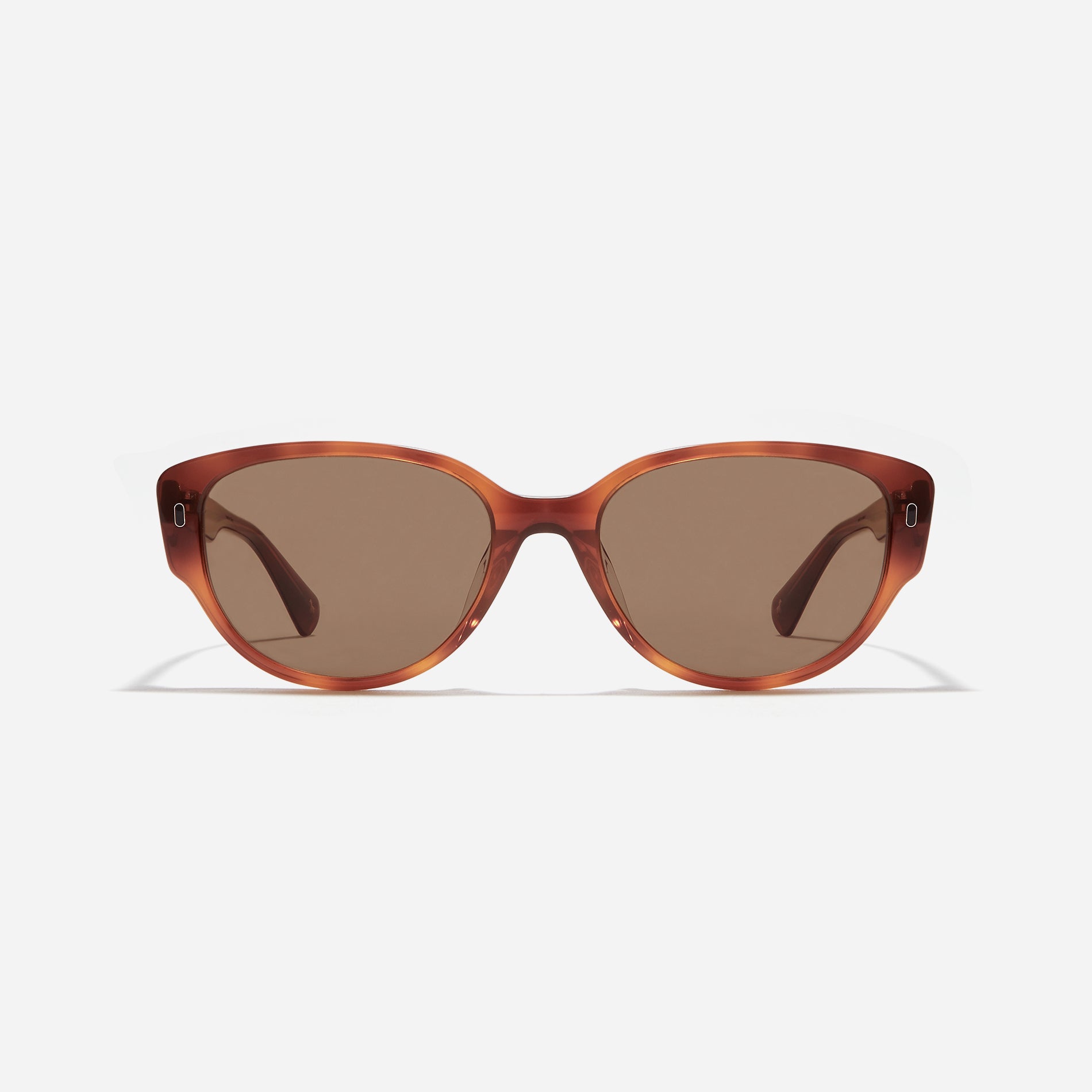 Round-shaped petite frame sunglasses designed with a stylish  narrow rim style and eye-catching color variations.