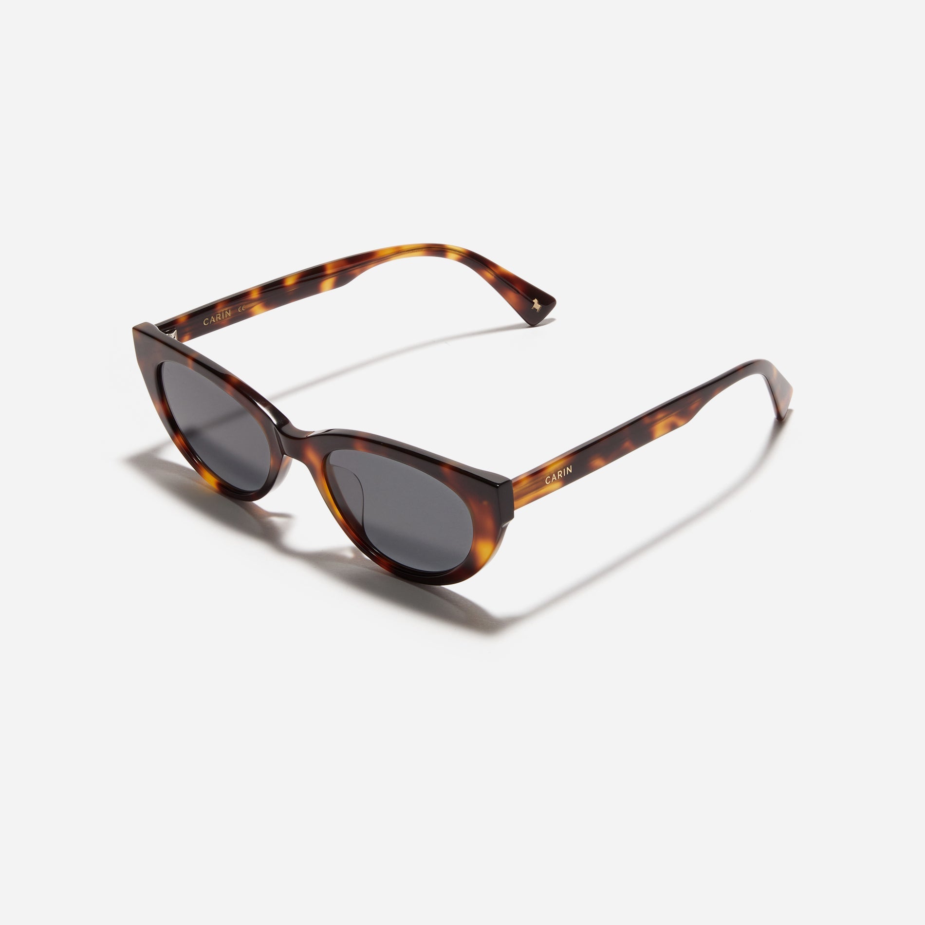 Embrace '90s-inspired design with a trendy narrow rim, cat-eye shape, and stylish color palette. Meet Kendall Black and Leopard frames, meticulously crafted from durable compressed acetate.