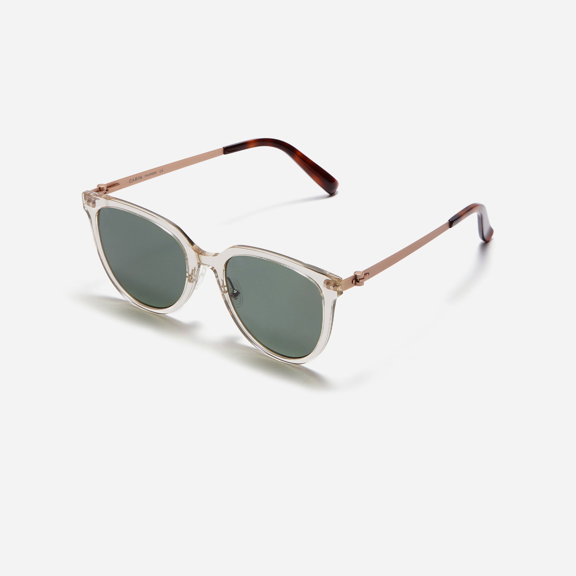 Round-shaped polarized sunglasses, representing CARIN’s POLARIZED line. Crafted from lightweight and durable bio-plastic to prevent slipping.