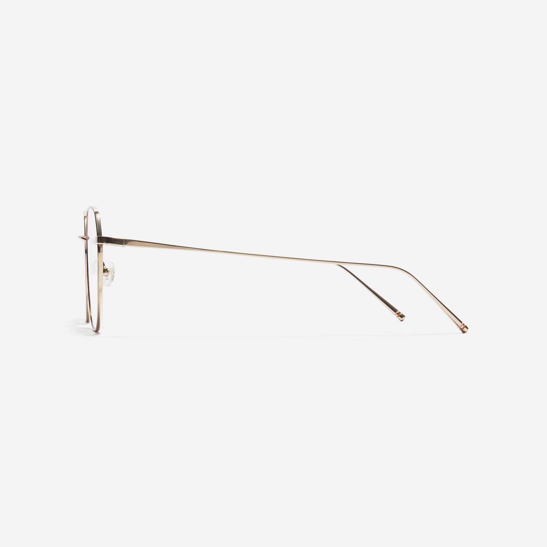 Norman glasses feature a polygonal shape with oversized rims. Crafted entirely from titanium, they are lightweight and comfortable to wear. Available in four different colors, these glasses offer fashionable styles suitable for both men and women.