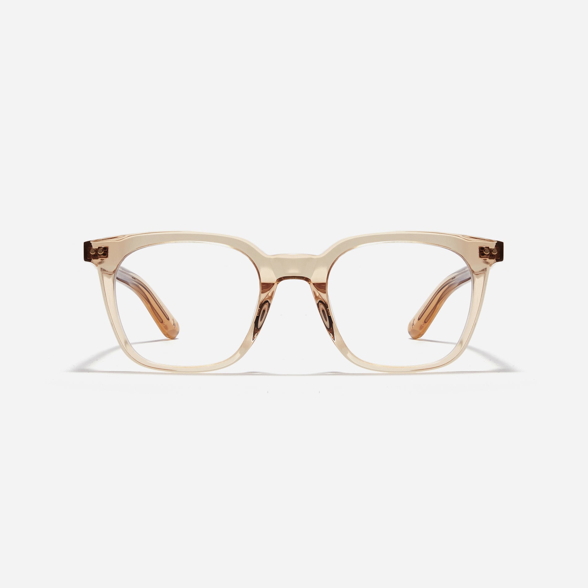 Square-shaped horn-rimmed eyeglasses. Embodying a modern reinterpretation of '91s retro vibes, their design is created for effortless styling.