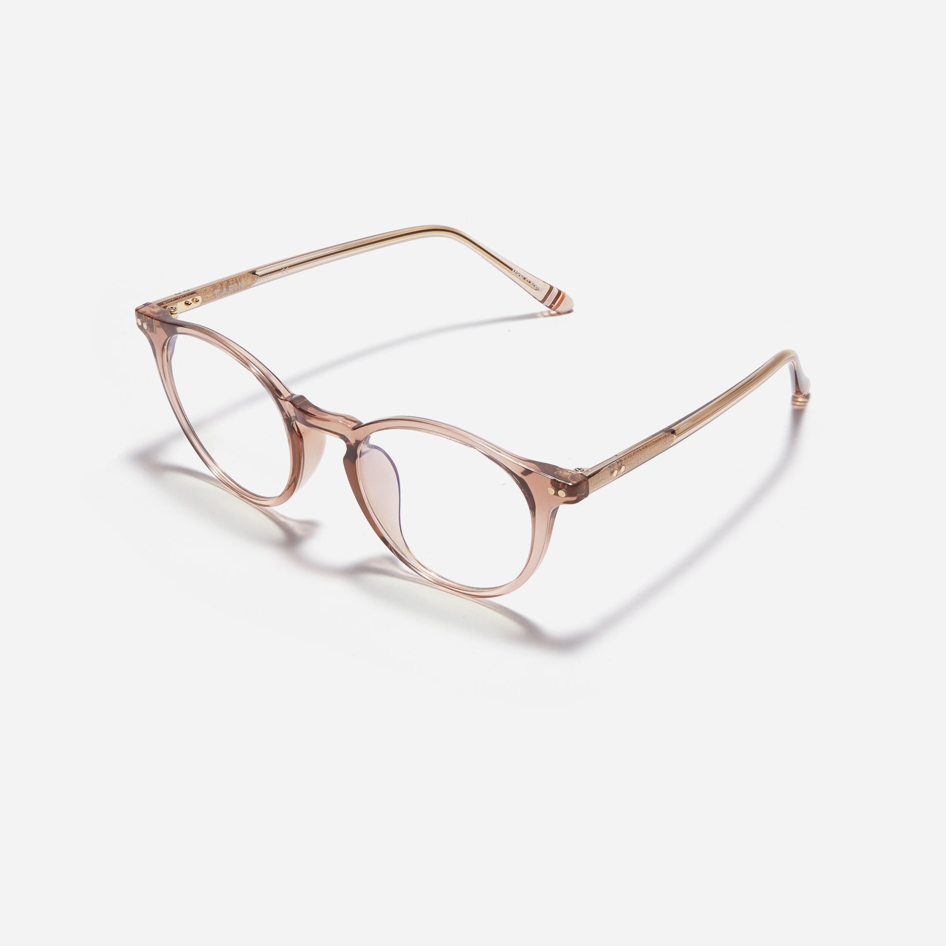 Round-shaped horn-rimmed eyeglasses featuring a sturdy and lightweight frame. Rena design incorporates dual lining on the tips to prevent slipping and ensure a consistently comfortable wearing experience.